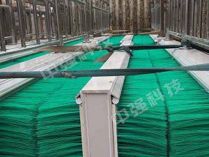 礦用固定式洗靴機(jī)，雙通道走一臺(tái)